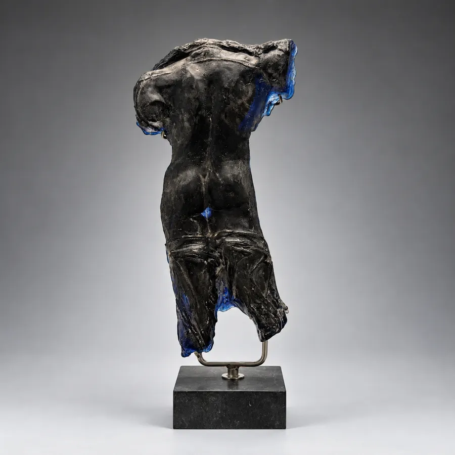 Torso Black &mdash; Erik Kierkels