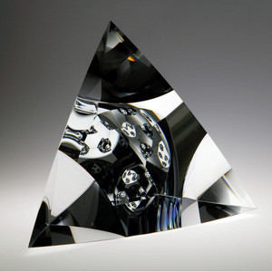Tetrahedron Mirroring 4 in 1